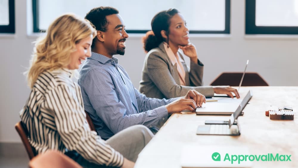 4 surprising ways to use AI in finance image